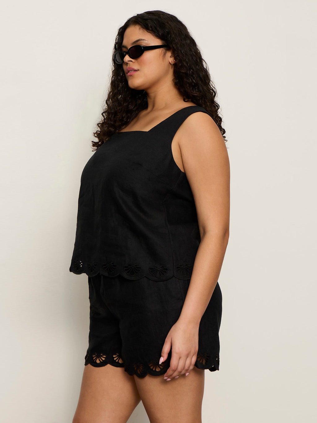 Almost There Linen Top Black Extended Sizing