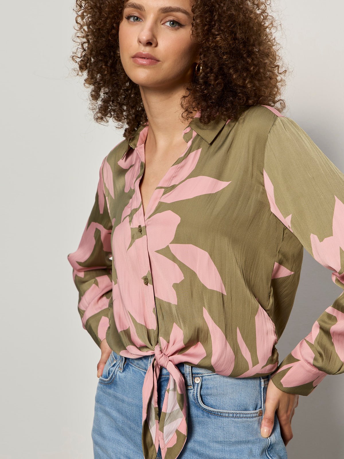 Lover Tie Shirt Pink Silhouette