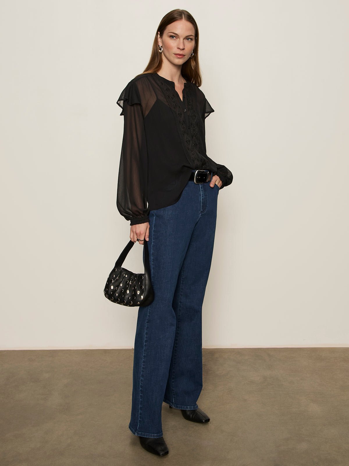 Nostalgia Embroidered Blouse Black